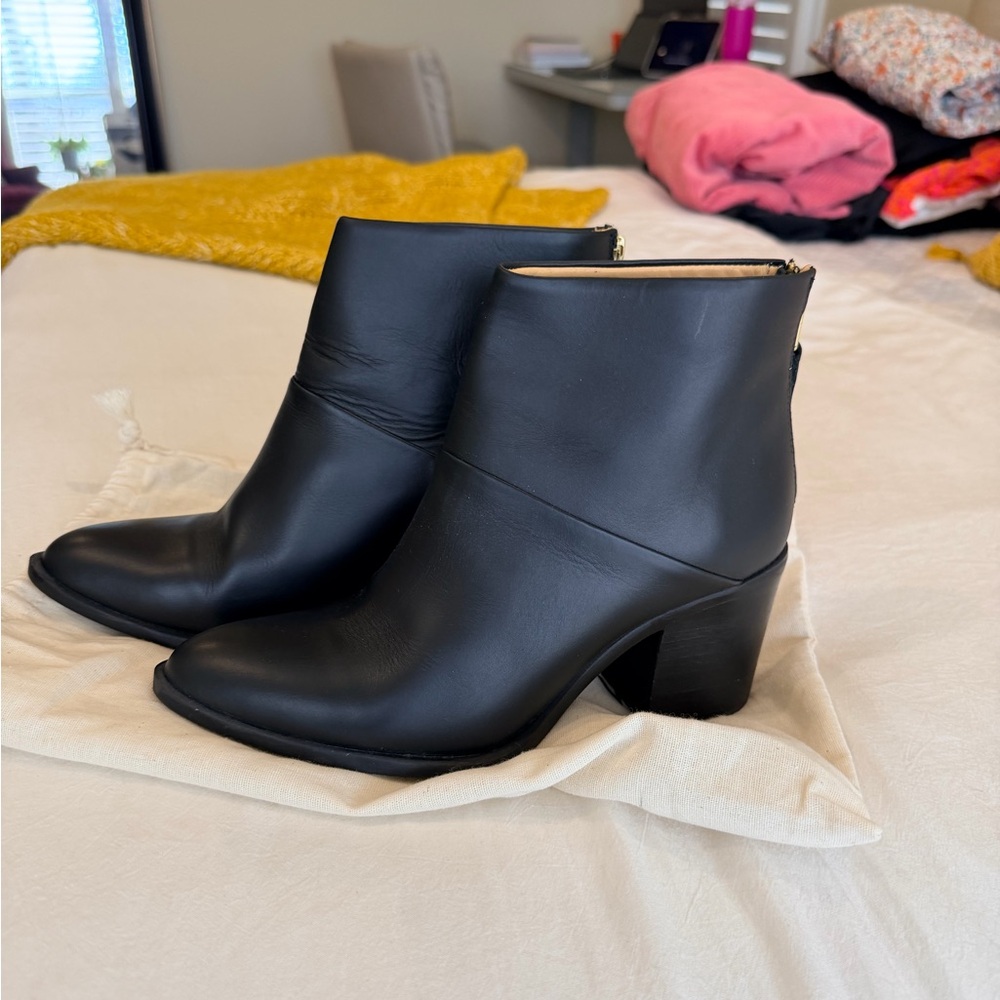 Nisolo Classic Black Leather Footwear